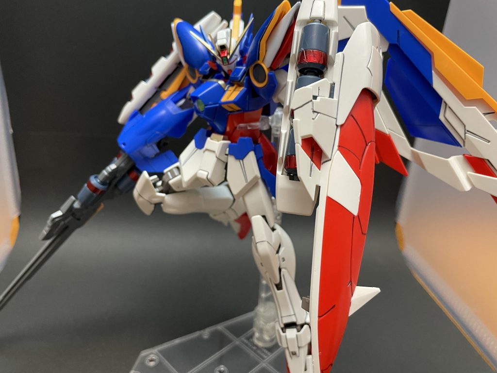 発売からかなり日が経っているキットなので、少し舐めてましたが組んでみると中々にカッコいいプロポーションで良かったですさすがに可動範囲に難しい所はありますが…