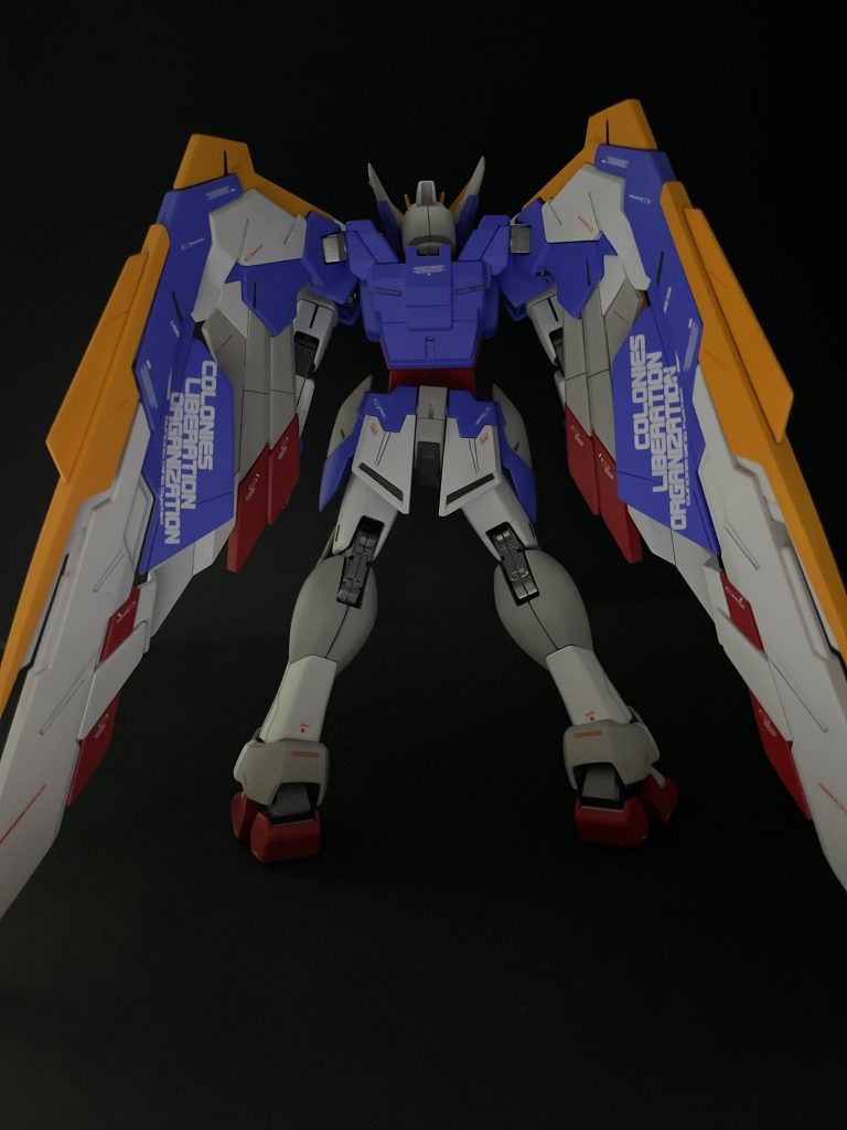 ウイング部のデカールも多すぎた、、、合わせ目は消し、段落ち、あとハメなどで対応。終わってみればキット自体が素晴らしく、ウイングガンダムをより好きになれた制作でした。ありがとうカトキさん。