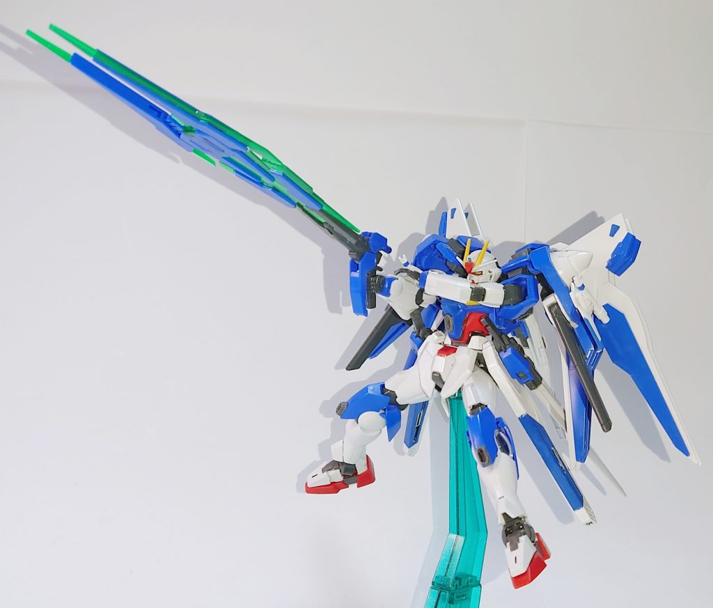 GNバスターライフルGNソードⅤライフルモードにソードビットを合体させた形態。