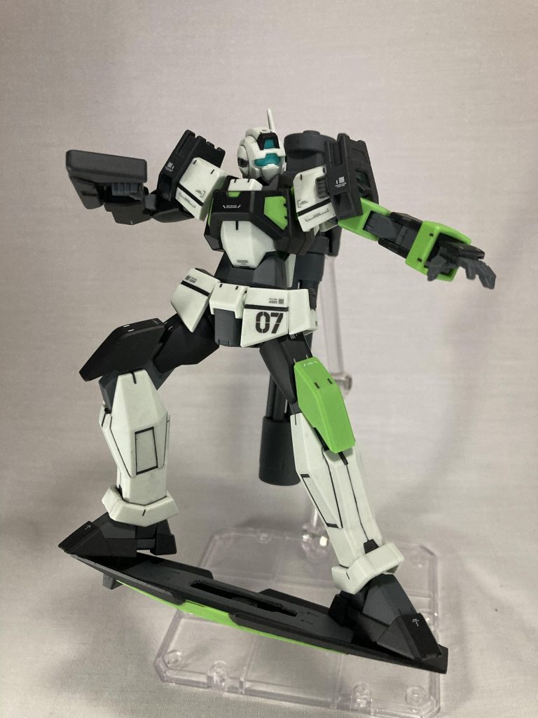 シールドボード、あの日交わした約束が砕けて散ってしまうオープニングの某アニメから着想を得ました