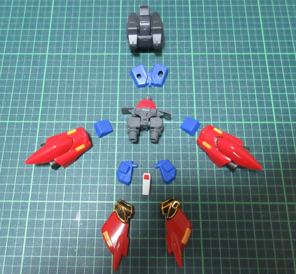 腰回りは『ノーベル ガンダム』、『ガンダム バルバトス ルプスレクス』、『シナンジュ』、そして『GBN-ガードフレーム(こちらは武器のみ)』のミキシングです。