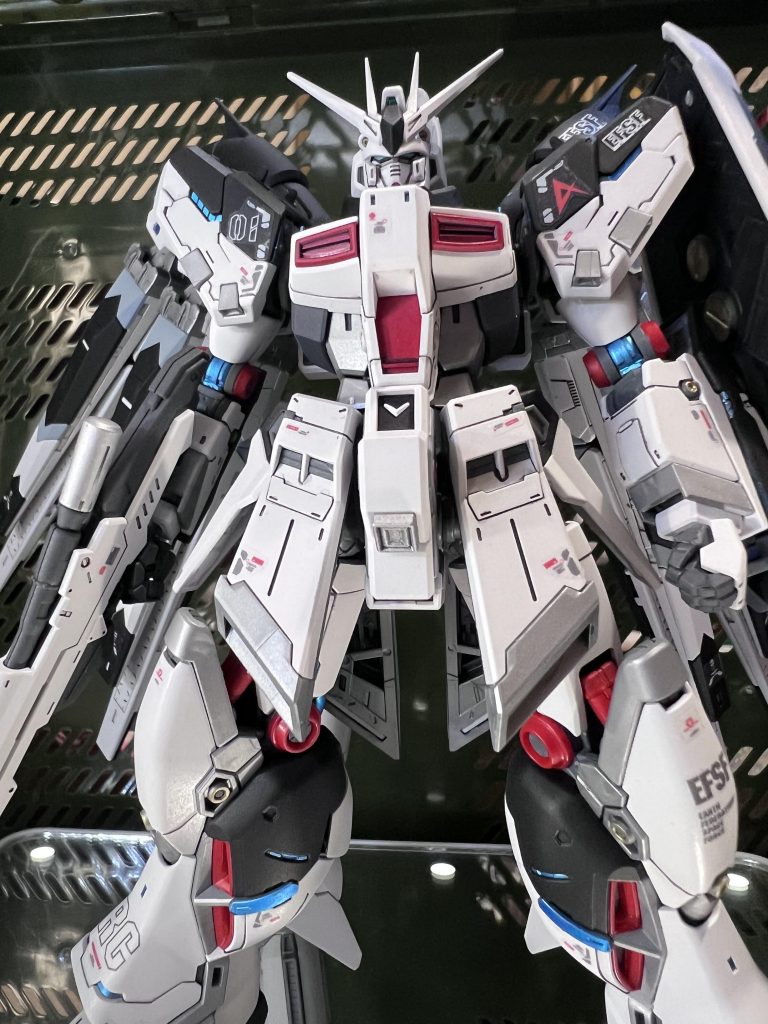 Hi-νガンダム typeR アムロ機–9枚目/制作者：真樹京介