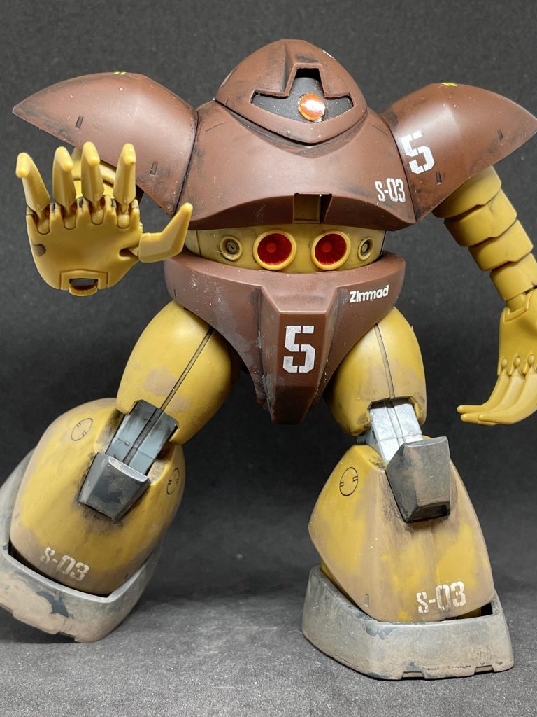 成型色にデカールと汚しのみのお手軽仕上げですが。