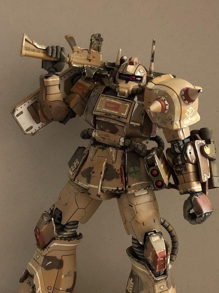 肩に担がせた、武器はリトルアーモリーのやつです