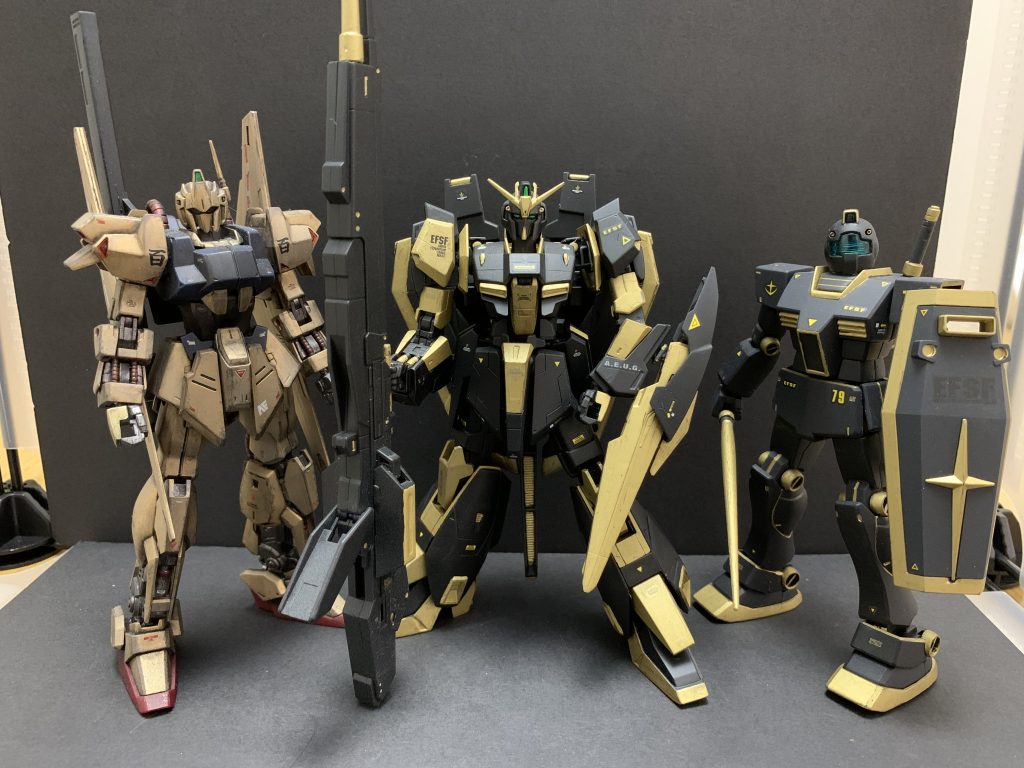 出来上がり後にゴールド塗装した3機でパシャリ📸。何だか水戸黄門感出てる気がしますw