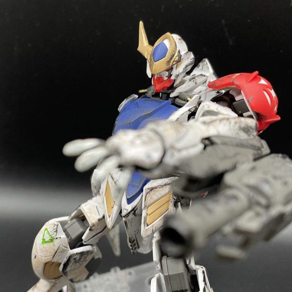 あっぶねぇ…なぁ！！！