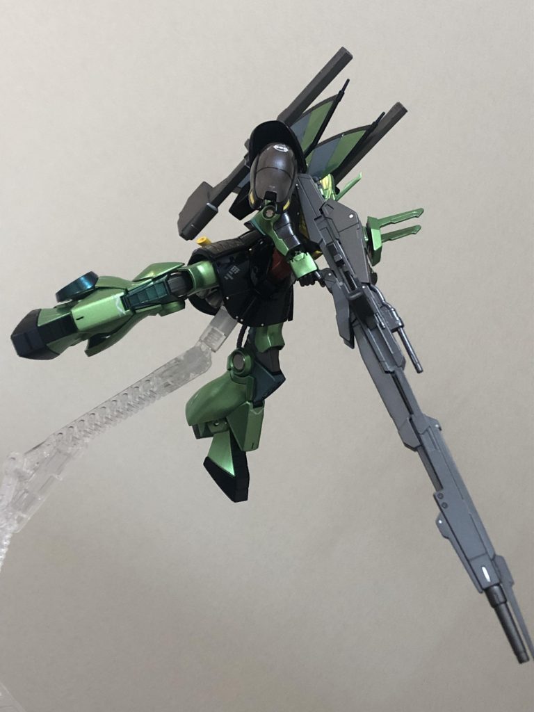 ハイメガが大きく持たせるのに20分掛かりました😄今気がついたのですが配色が量産型ザクやん❗️