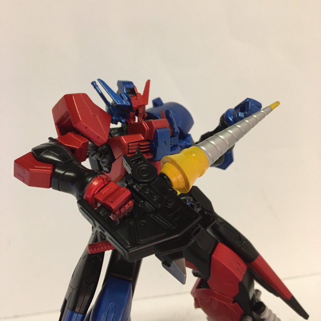 専用武器のドリルクラッシャーをちゃんと作成。ジャンクパーツを組み合わせてそれっぽくしております。