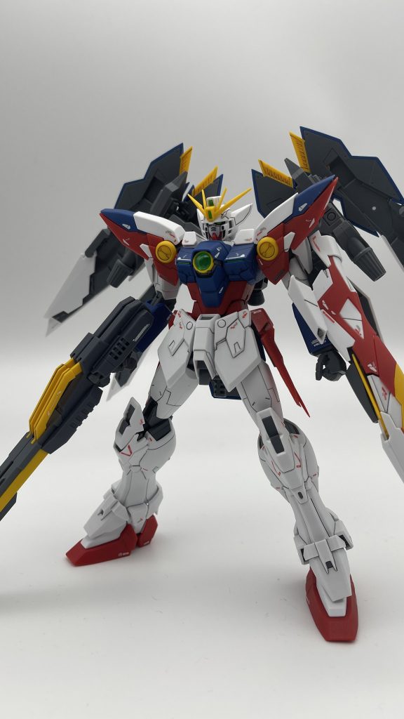 肩の丸の中を部分塗装するべきだったと思います。アクションベース用のジョイントが付いたままなのはご愛嬌ということで。