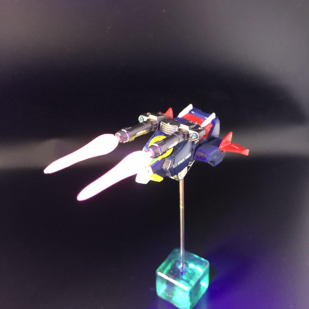 また、今回、ビームエフェクトもUVレジンで作ってみました。