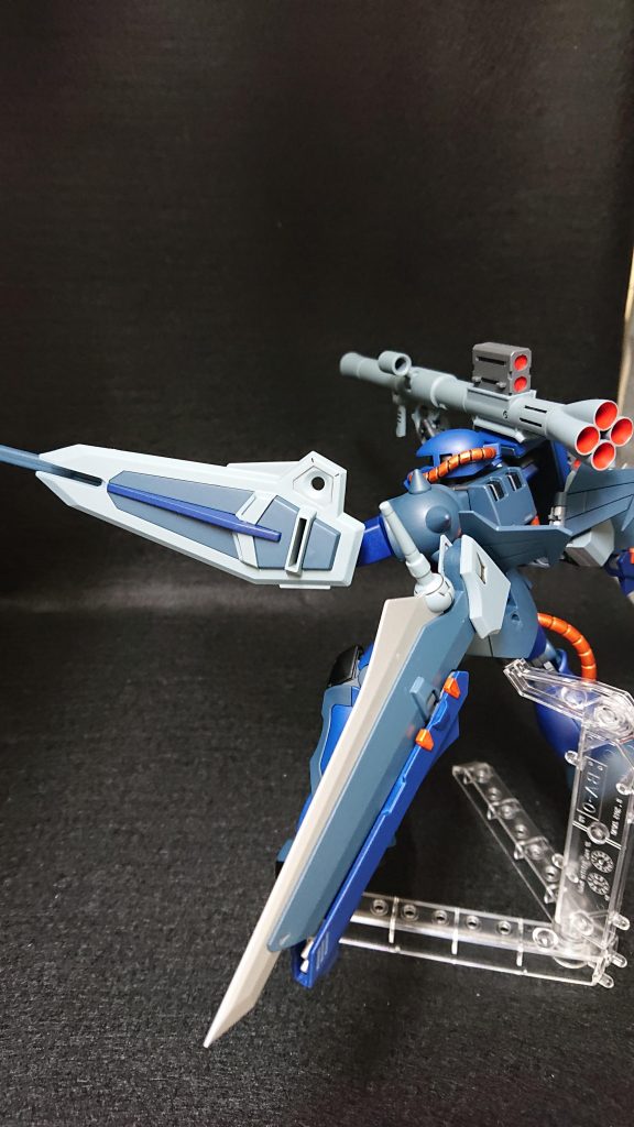 武装はバズーカとシールドですシールドは“フリーダム”のシールドと“デュエルアサルトシュラウド”のレールガンを一つにしましたただくっ付けただけですが気に入っていますでは、最後までご覧いただきありがとうございました