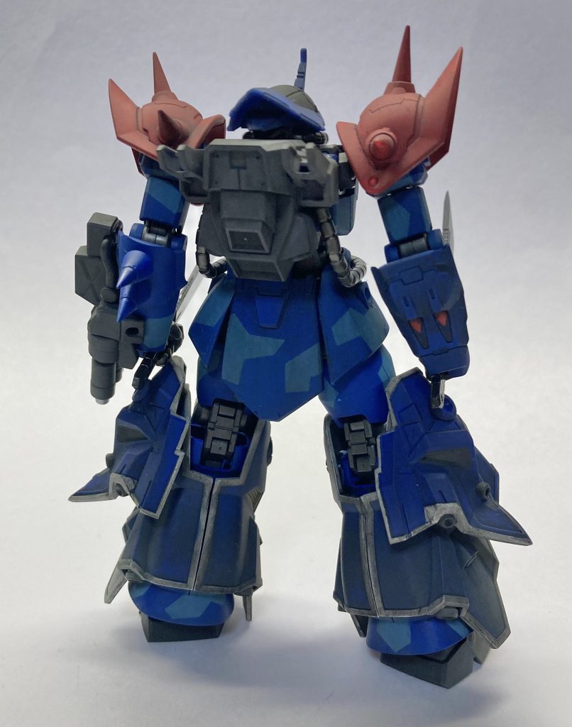 イフリート改の脚部アーマーを2つと外側にはGフレームのアーマーを付けてんこ盛りにしています。これにより機動力の強化が見込めます。