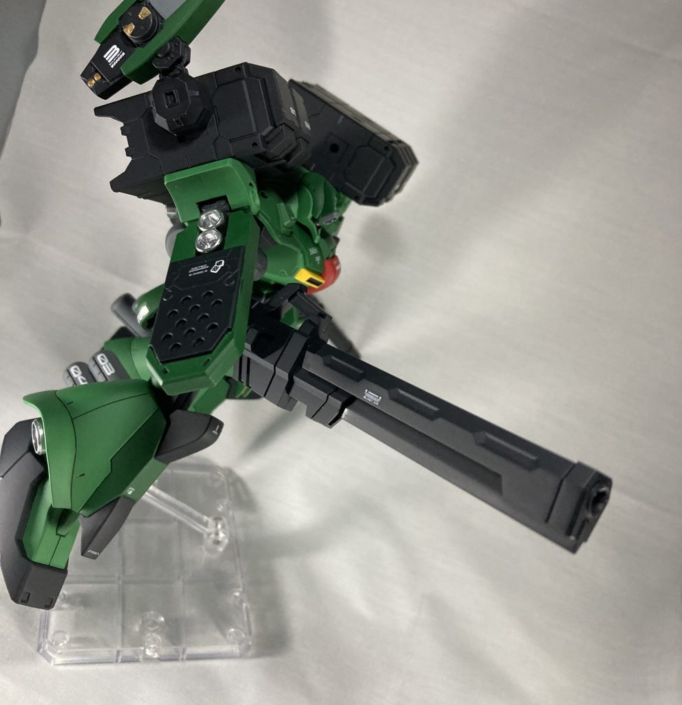 大型ビームライフル、メイン武装その1です