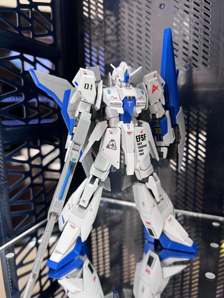 ロンドベル治安維持遊撃部隊、地上での作戦行動のため、アムロ大尉に用意された機体という妄想であります✨