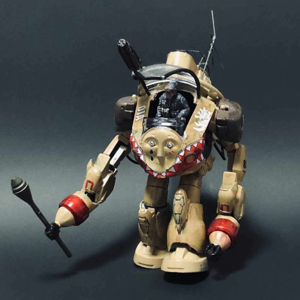 本体は旧キットのズゴック、延長した二の腕はGフレームの無可動ハンガーを芯にSEEDコレクションシリーズのジャンクパーツを外側に貼り合わせました😋