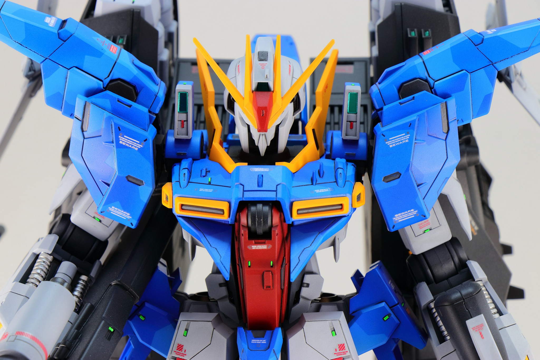 ガンダムリンドヴルム　塗装完成品