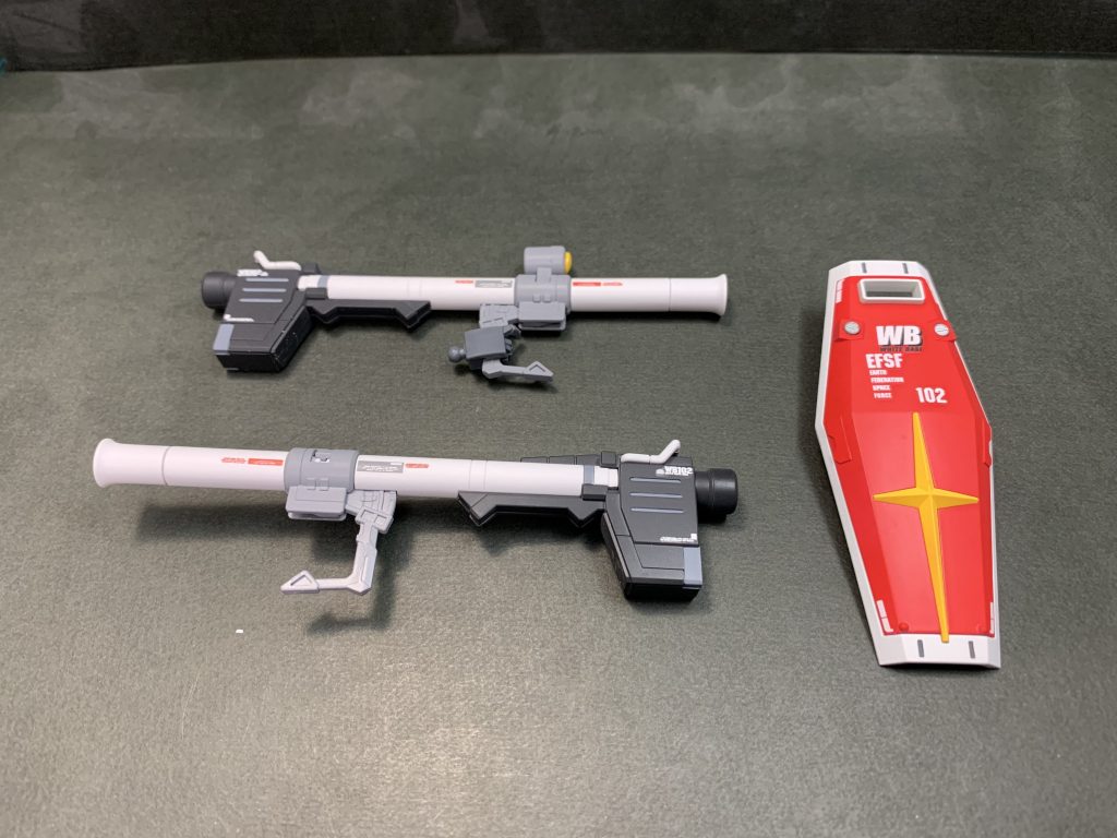 バズーカはオリジンガンダムの物を使用シールドは3mn穴を開けマイナスモールドに変更シルバーがいいアクセントになりました