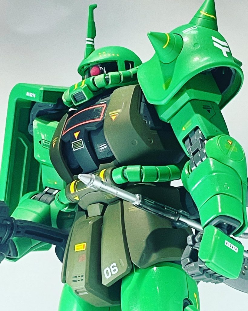 シャア専用ザク、グフ2.0、ザクキャノンとMGザク2.0ベースは過去何度も作ってきましたが出来が良いので何度作っても飽きませんね。