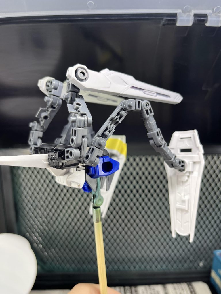 製作工程です。これは、初期も初期ですね。モチーフは決まっていても、改造経験なんて無かったもので、何をどうしたものかと悩んでいた頃です。