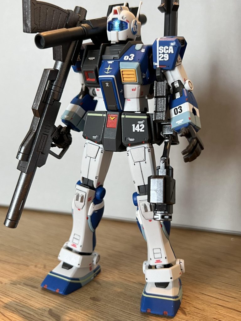 レッドチップは使っていませんが、パーツ本体の凸部を、赤で塗ってそれっぽくなりました。エアブラシが使えない環境なので基本的にベース色は成形色、部分塗装で見栄えよくなるよう心がけてます。