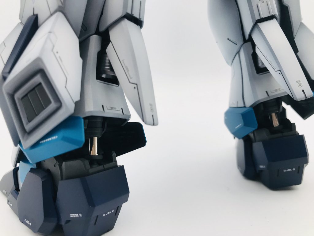 シリンダーはミラーフィニッシュを貼りました。