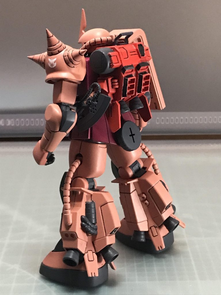 あと頭部を上下に1mm詰めて目つきを悪めにして凶悪感を出して見ました。デカールはorigin版のモノにしました。うん、かなり好みの仕上りになりました♬