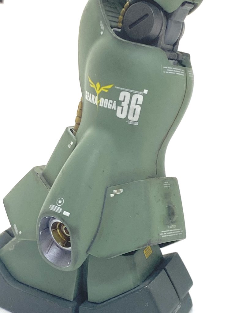 外装のつや消しとバーニアのメタリックの対比は実物ですと更に目立つ様になります。