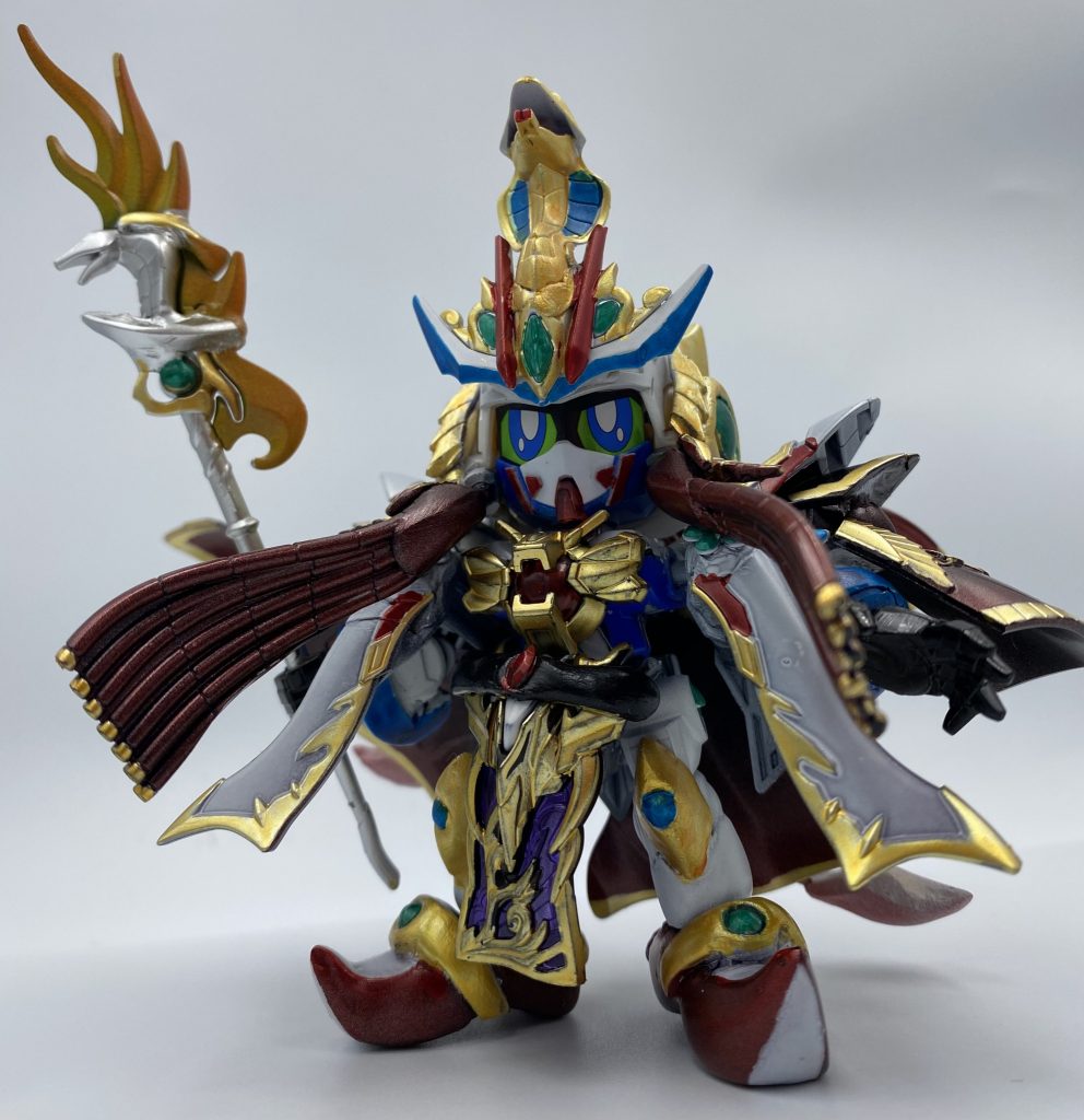 縁取りをゴールドで塗装して、煌びやかにまとまりました。