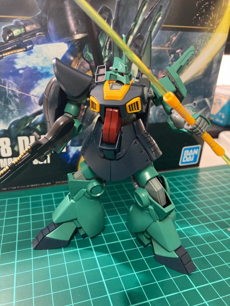 緑を設定色よりやや暗く、紺色部分は青みを増してます。とは言え、並べて比べないと判らないようなレベルですが。