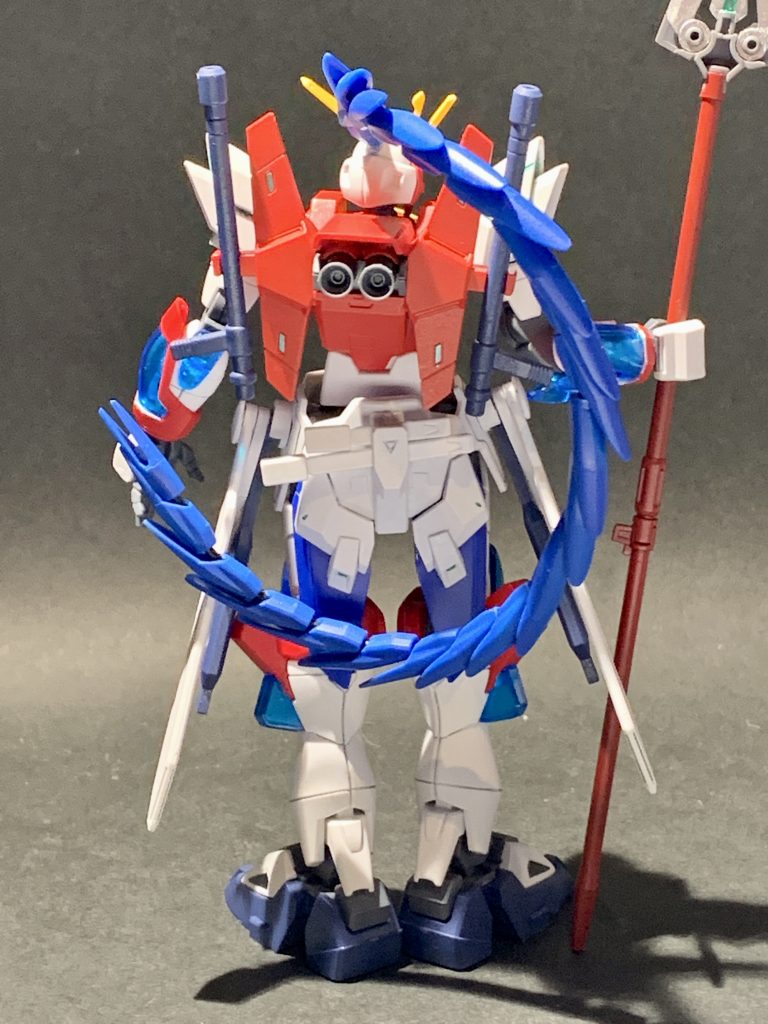 機体コンセプトは、近接主体の格闘機。素早い動きで翻弄しトンファー、サーベル、ランスなどの武器術を中心に立ち回る機体としています。女性パイロットが乗っているイメージ。