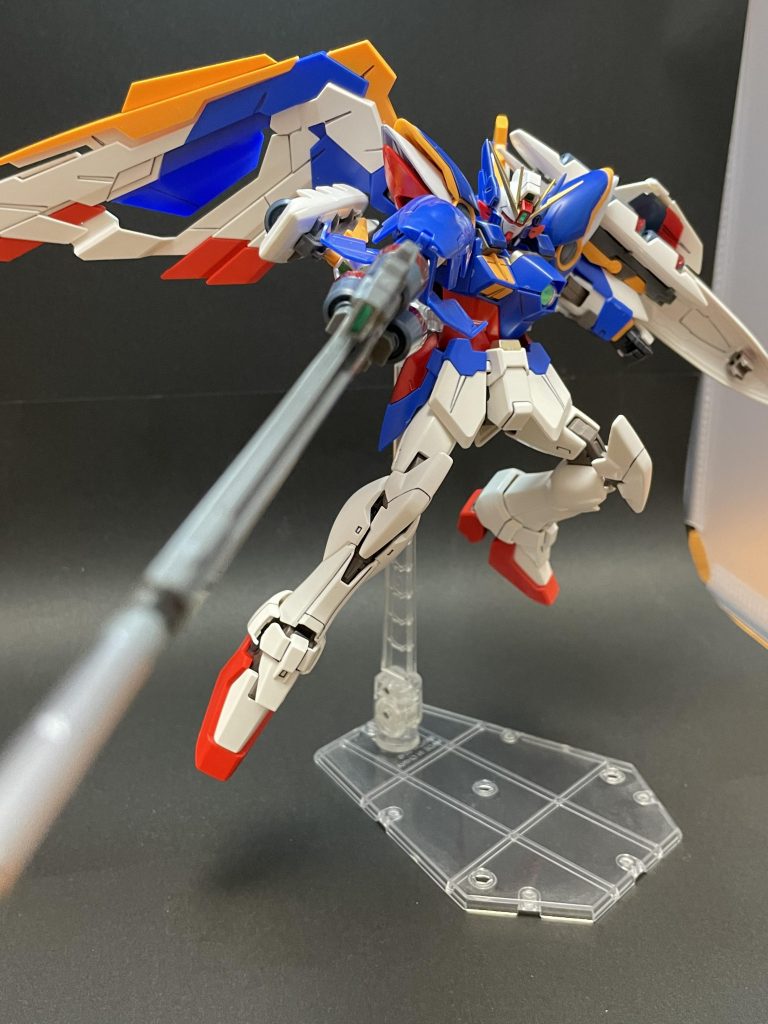 固定指のおかげでバスターライフルは余裕で保持可能バスターライフル長すぎ