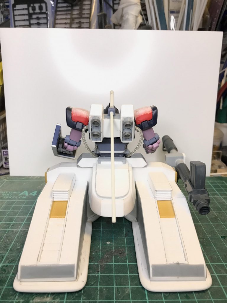 真後ろのイラストが無くてスカートの形状、サイズが分からずとても悩みましたバックパック、ヒートサーベルはフルスクラッチです♪