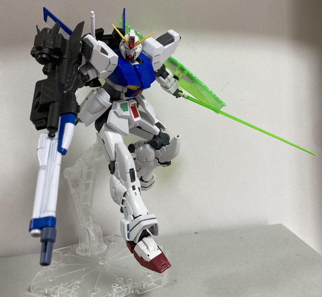 サブウェポン1「ビームサーベル」スラっとして綺麗なビームサーベルですがハンドグリップと一体化のため塗装が必須あとG-B.R.Dが大きいため写真を撮るのが難しいですね