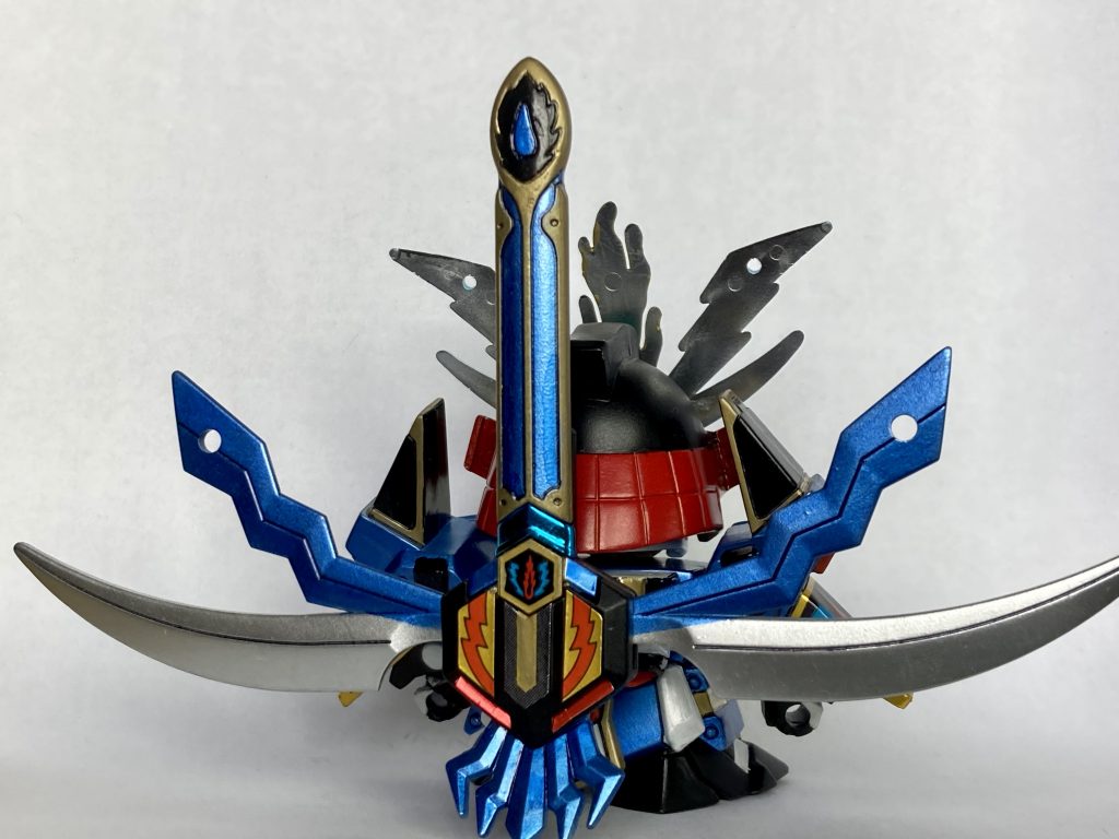 雷帝の神器。一部付属シール使用。モールドがあれば塗装しようと思ったのですが。いつかモールド掘りにも挑戦しようか。