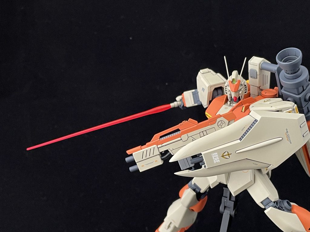 サーベルエフェクトは付属してないので通常のものを移植シールドも切り詰め短縮