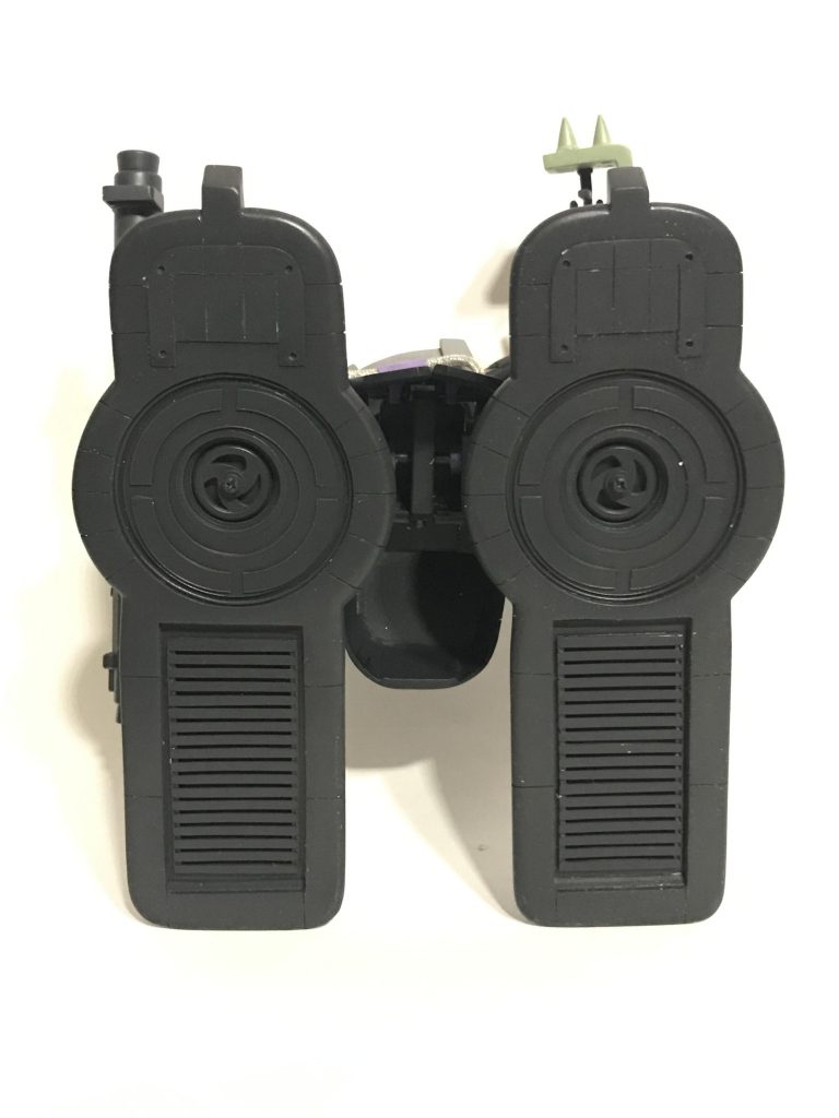 外伝を読みましたが結局ホバー裏はどうなっいるのか分からずに終わりましたなのでホバークラフトの構造を調べて、参考にして仕上げましたスクリューはミニ四駆のローラーです♪