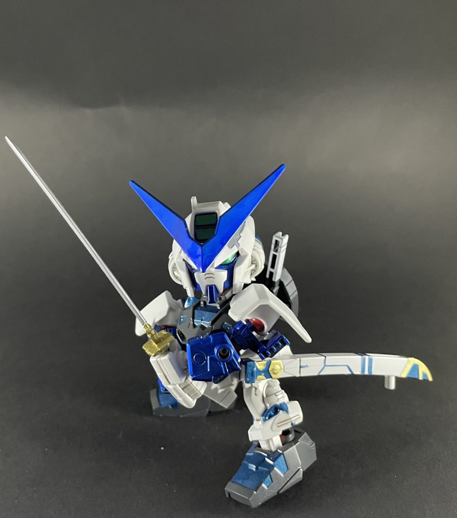 武装はレッドフレームのものを流用