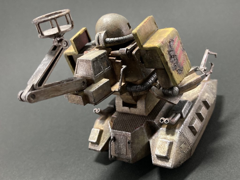 背部下半身のパイプが片方失踪してしまったので破損したっぽい感じに汚し💦