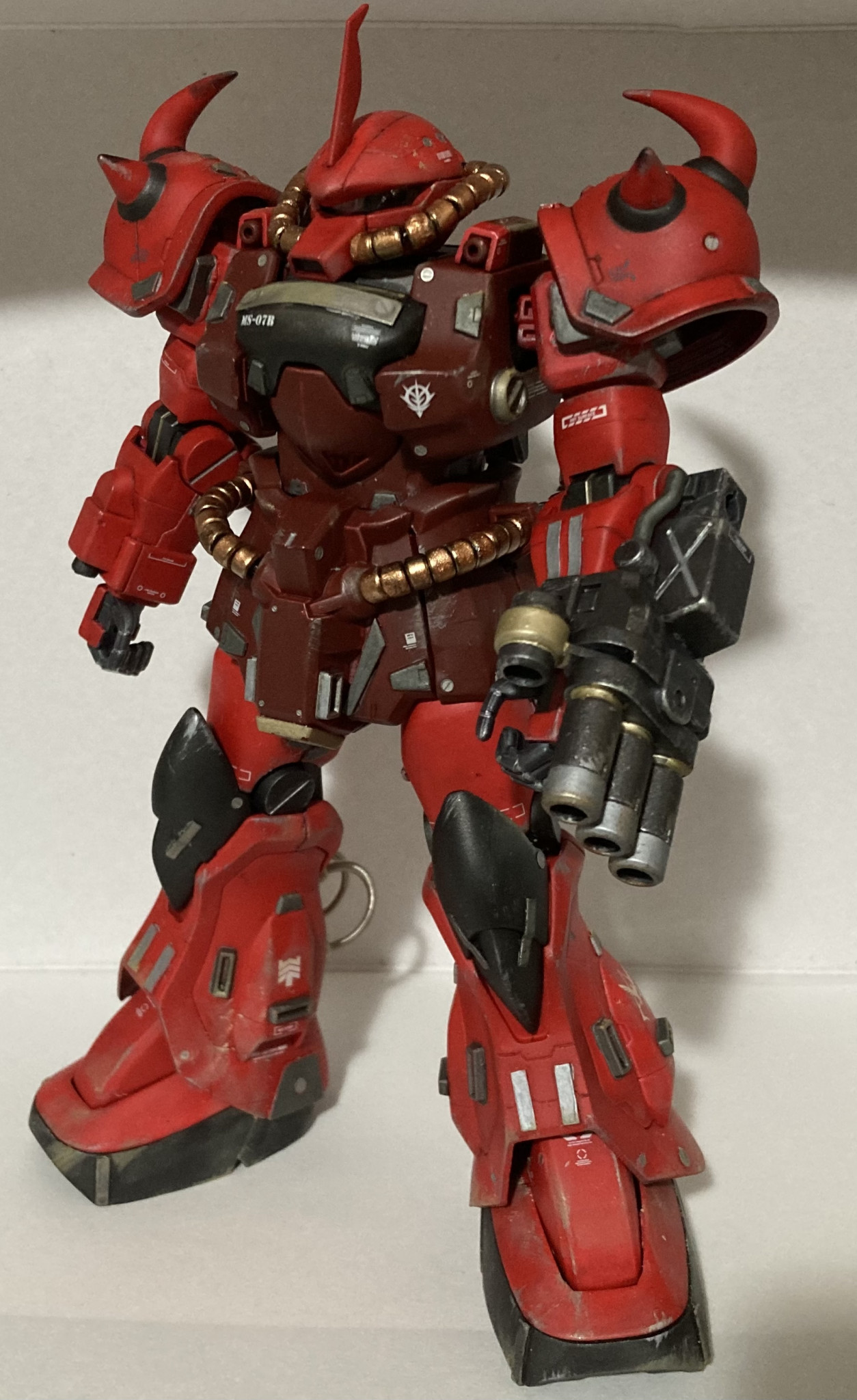 MG 1/100グフカスタム 塗装完成品機動戦士ガンダム