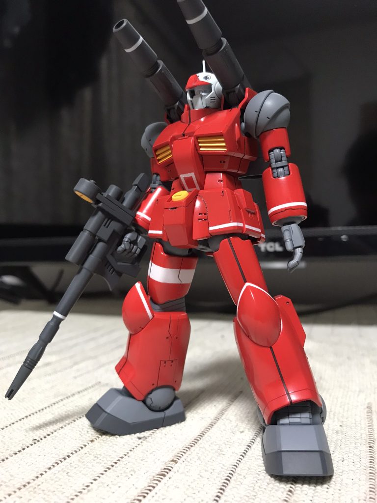 塗装ではマスキングで白ラインを入れています。カラーレシピ赤:モンザレッド&シャインレッド黄:キアライエロー&オレンジ白:ニュートラルホワイト武器他:メカサフスーパーヘヴィ関節部他:メカサフライト