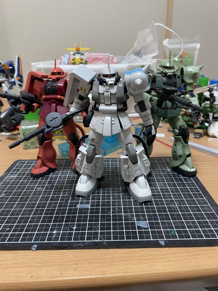 我が家のザク勢揃いです!!