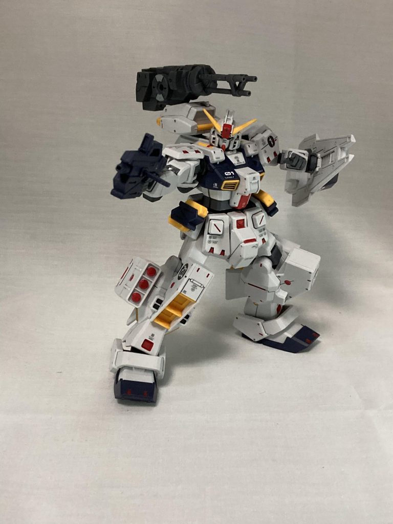 見た目はゴツいのに武装は小ぶりなマシンガンってなんかアンバランスでいいなって思って買いました