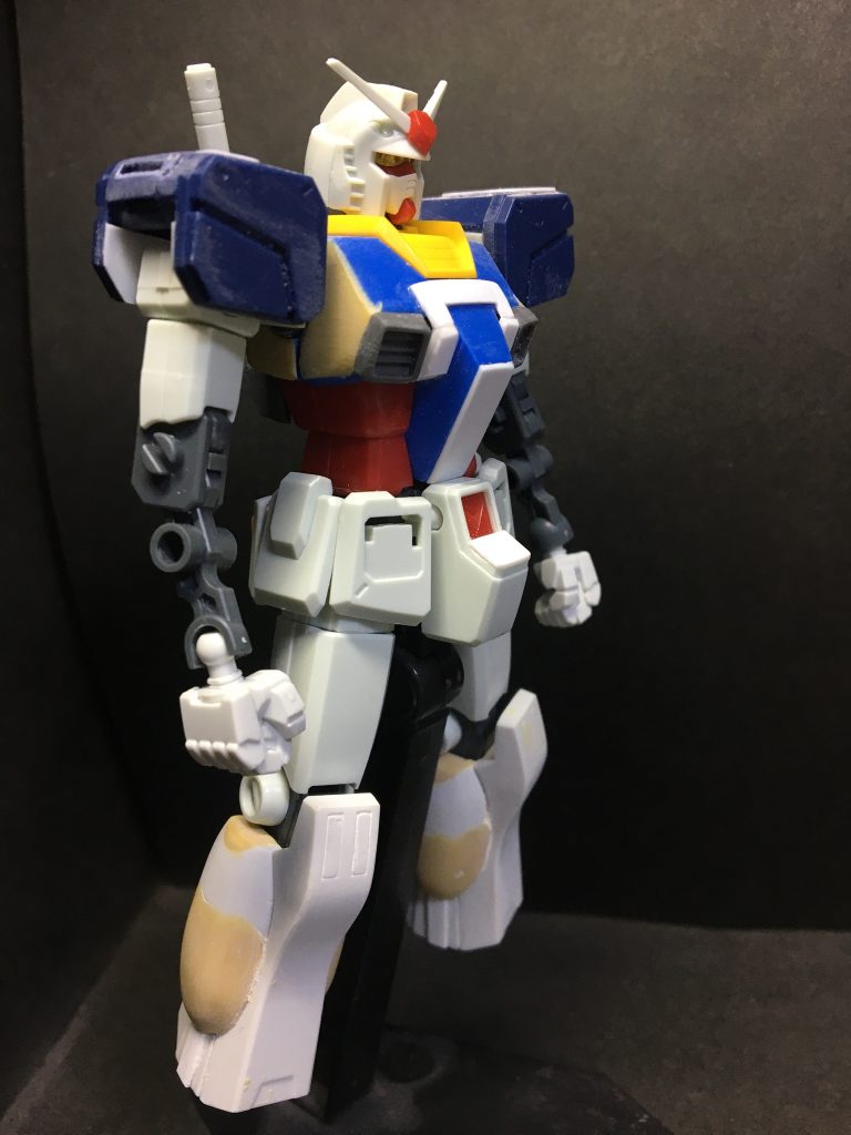 脚部は太ももから膝関節までをrevive版ガンダム、膝から下を陸ガンS型にしました!脹脛周りはパテで盛って成形してます😄