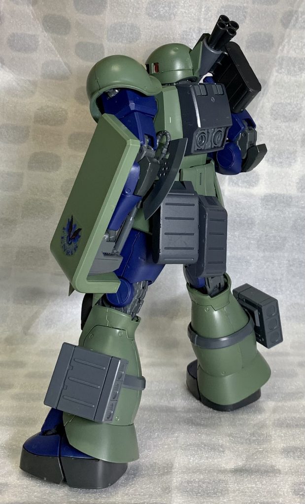 修正で手間も時間も3倍(当社比)かかったわバズーカ自体レア過ぎて予備弾倉なんて考えもしなかったから偶然にも入手出来たときは本当に嬉しかった