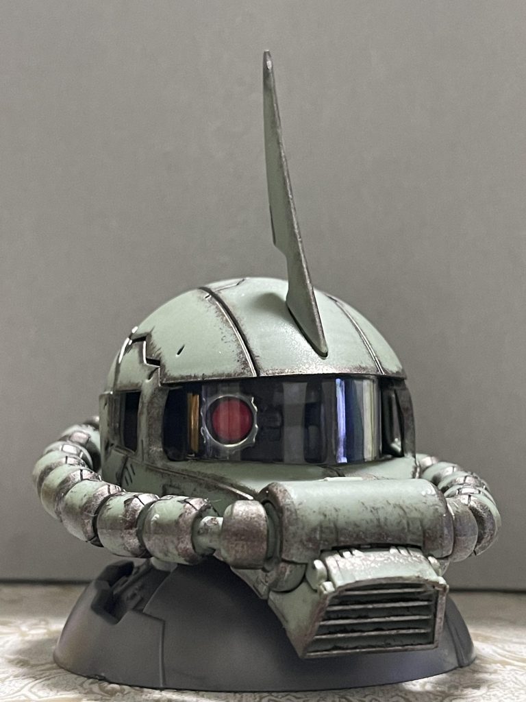 ガンダムヘッド(ザク)–3枚目/制作者：給食係