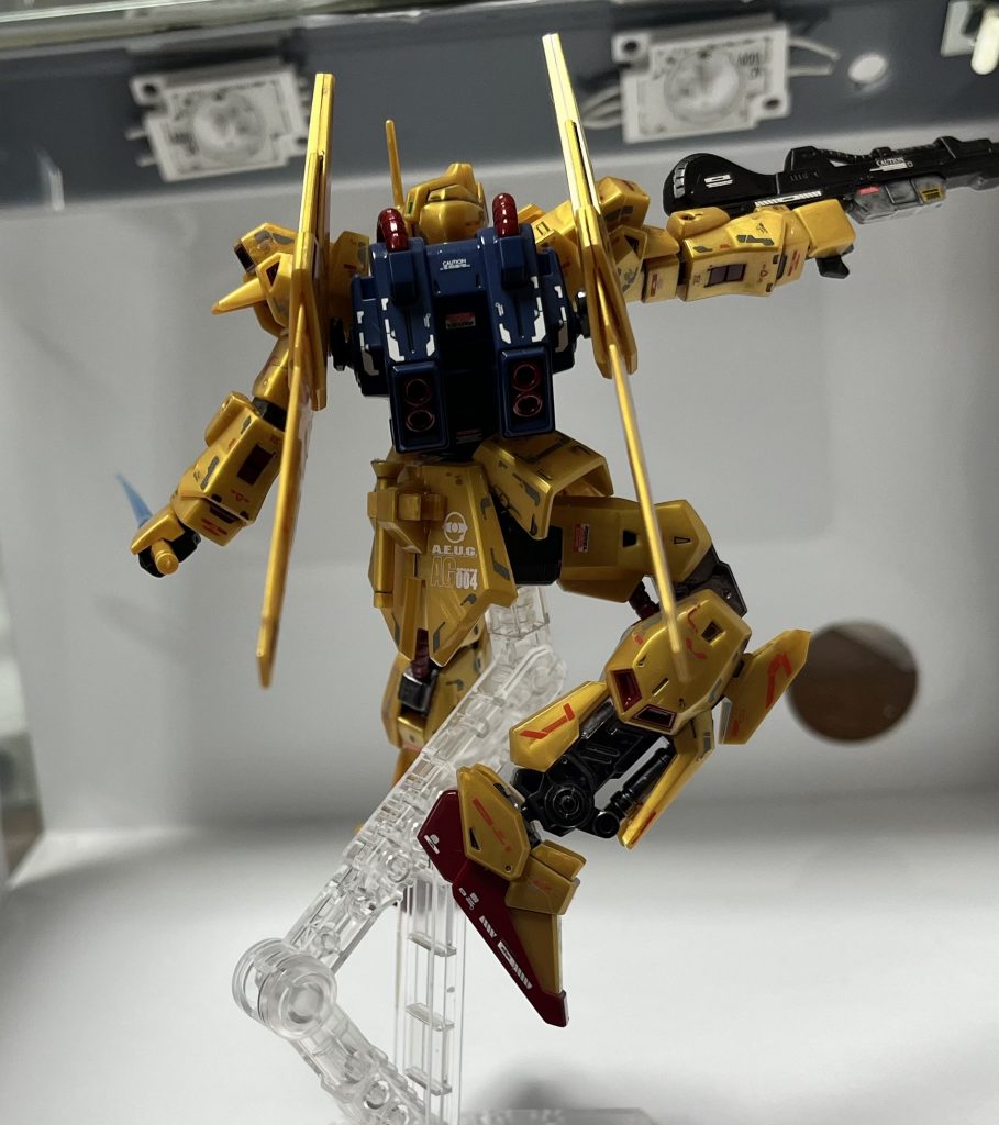 デカールは色々貼りました