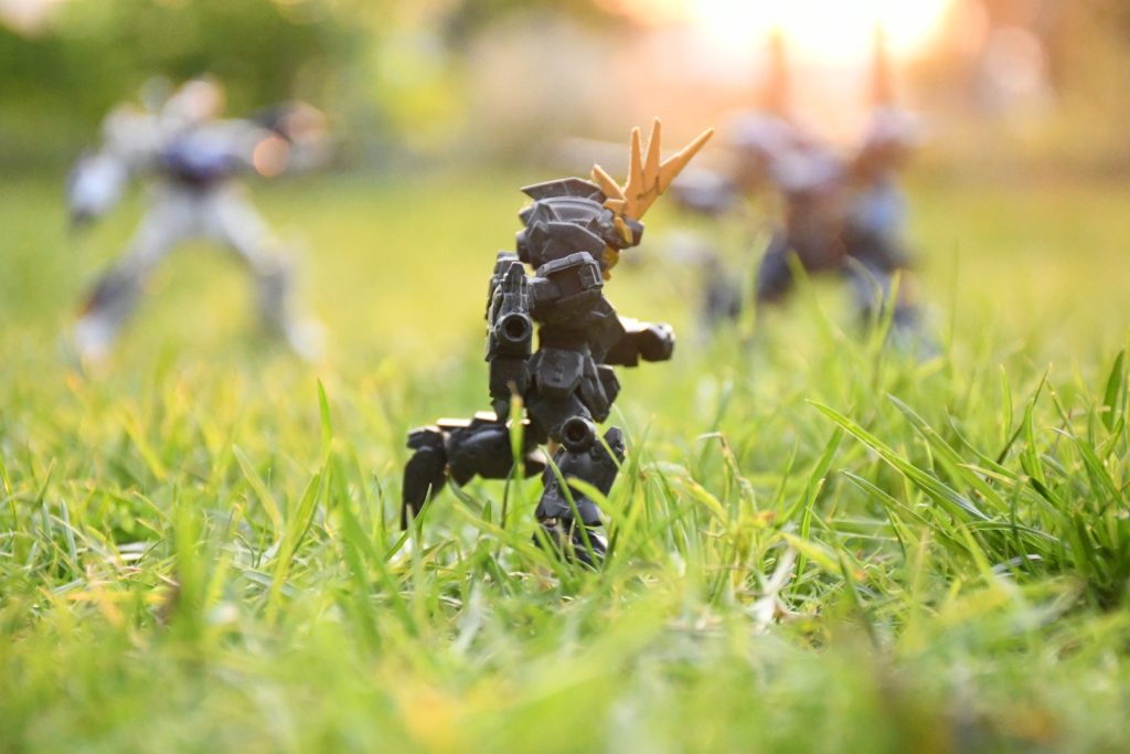 ちょっとわかりにくいので、横姿も！たったか、たったか。ちゃんとポーズとらせています。