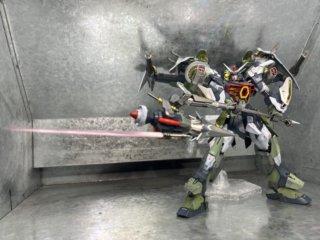 勇者パースも出来る!バックパックもよく動くので、思ったより可動の邪魔になりません