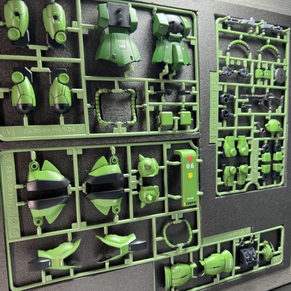 MS-06F ガンプラ愛　(ランナーver)