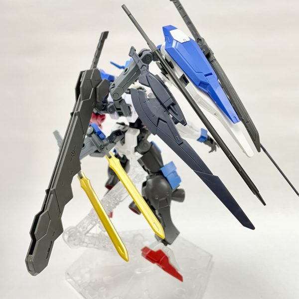 ASW-GN-001 ガンダムヱクシア改肆連休中に初めてミキシングに挑戦したのですが、休みの間に完成しなかったので、一旦投稿しておいてみます。鉄血風のリペアIVを目指しています。いつか完成しますように…（3枚目）